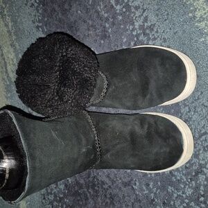 Womens UGG Mika Classic Sneaker Boot Black Suede with Sherpa Lining